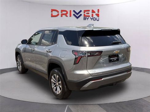 New 2026 Chevrolet Equinox LT FWD image 6