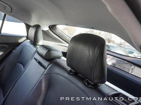 Used 2020 Toyota Prius L Eco image 32