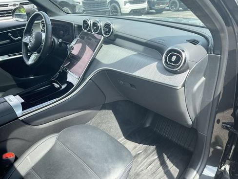 Used 2024 Mercedes-Benz GLC 300 4MATIC image 30