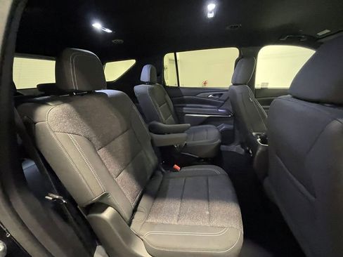 Used 2025 Chevrolet Traverse LT w/ Midnight/Sport Edition AWD/4WD image 26