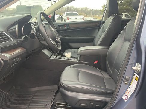 Used 2018 Subaru Outback 3.6R Limited image 29