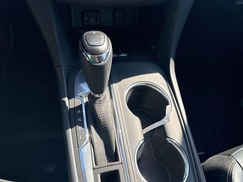 Used 2018 Chevrolet Equinox Premier FWD image 15