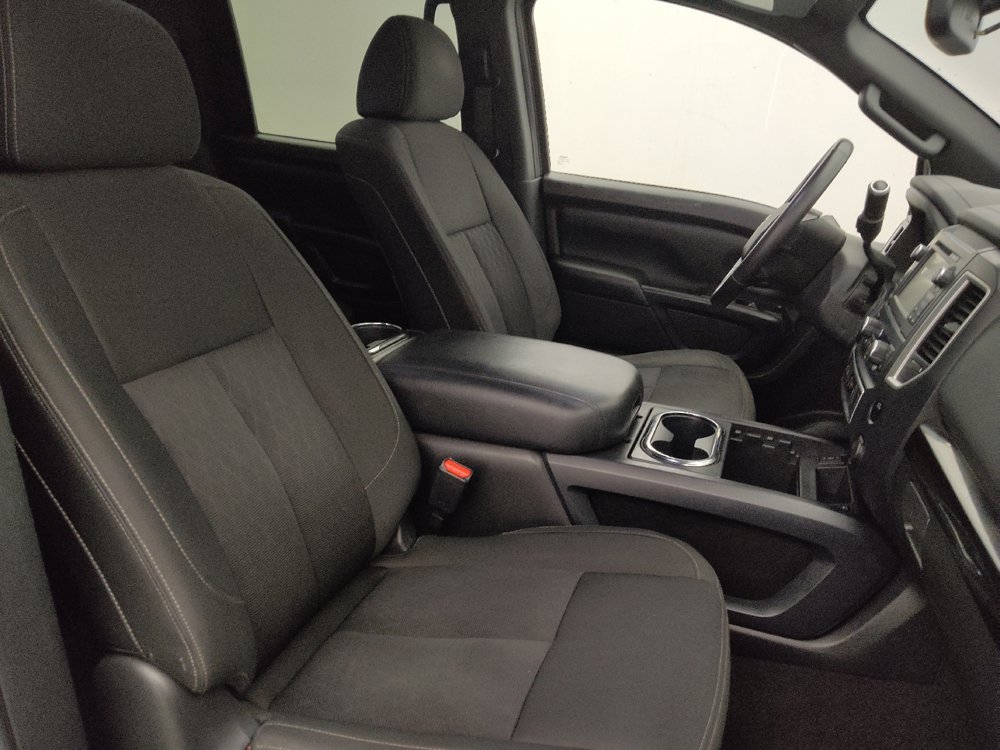 Used 2018 Nissan Titan SV w/ SV Convenience Package RWD image 21