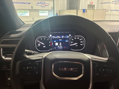 Used 2021 GMC Yukon SLT w/ SLT Premium Package AWD/4WD image 22