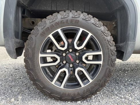 Used 2026 GMC Sierra 1500 AT4 w/ AT4 Premium Package AWD/4WD image 11