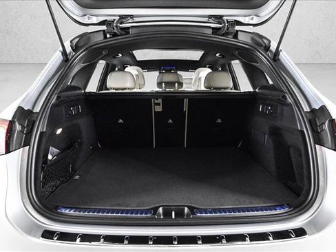 New 2026 Mercedes-Benz GLC 300 4MATIC image 6