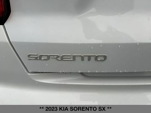 Used 2023 Kia Sorento SX FWD image 11