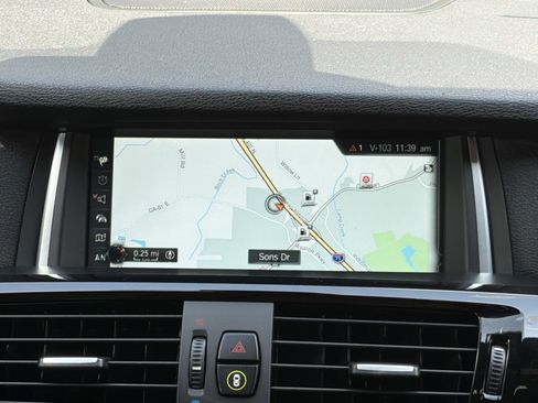 Used 2018 BMW X4 xDrive28i AWD/4WD image 6