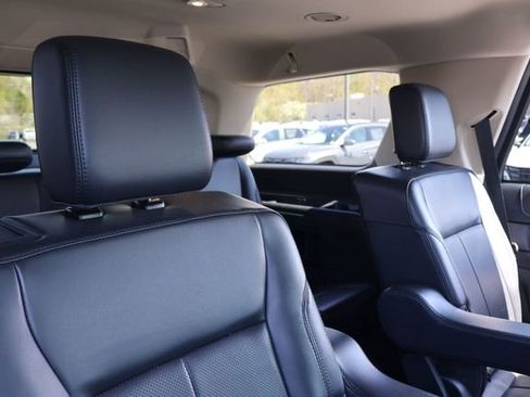 Used 2024 Ford Expedition XLT AWD/4WD image 17