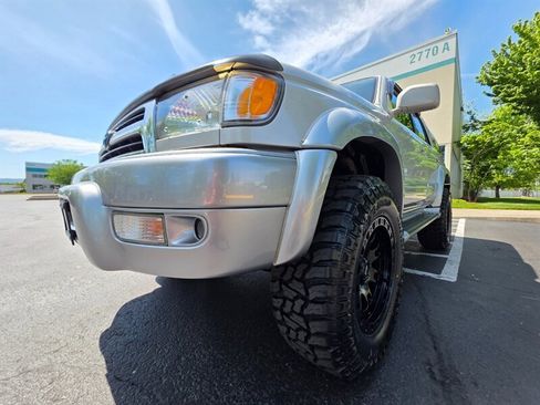 Used 2000 Toyota 4Runner Limited AWD/4WD image 10