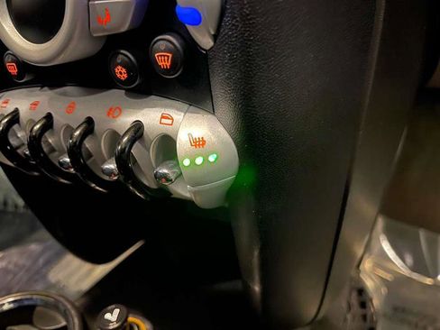 Used 2010 MINI Cooper S image 17