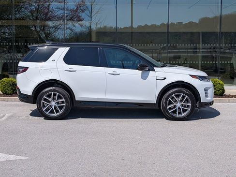Certified 2025 Land Rover Discovery Sport Dynamic SE AWD/4WD image 8