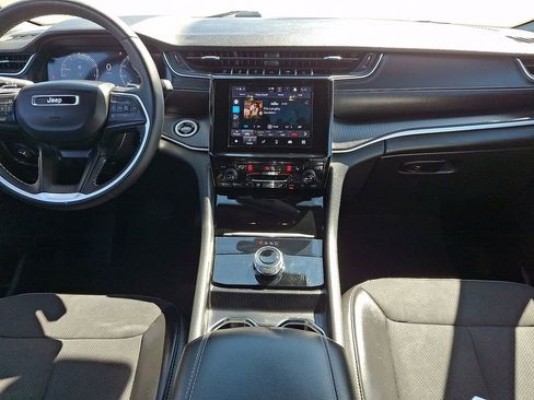 Used 2024 Jeep Grand Cherokee Altitude AWD/4WD image 16