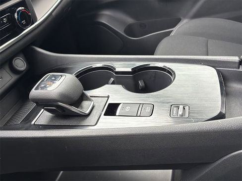 Certified 2025 Nissan Rogue S image 28