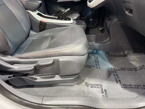 Used 2020 Chevrolet Bolt Premier w/ Infotainment Package FWD image 79