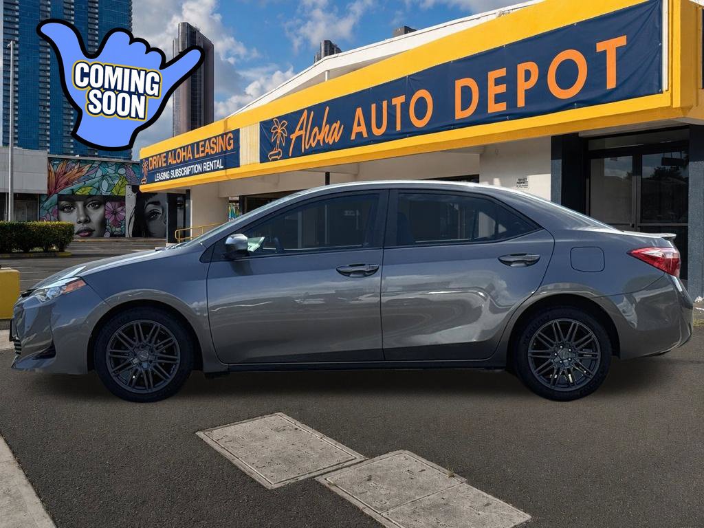 Used 2017 Toyota Corolla LE FWD image 2