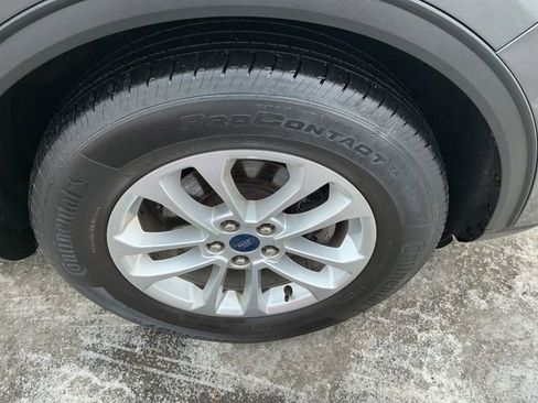 Used 2022 Ford Escape SE image 13