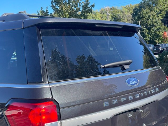 Used 2024 Ford Expedition XLT AWD/4WD image 32
