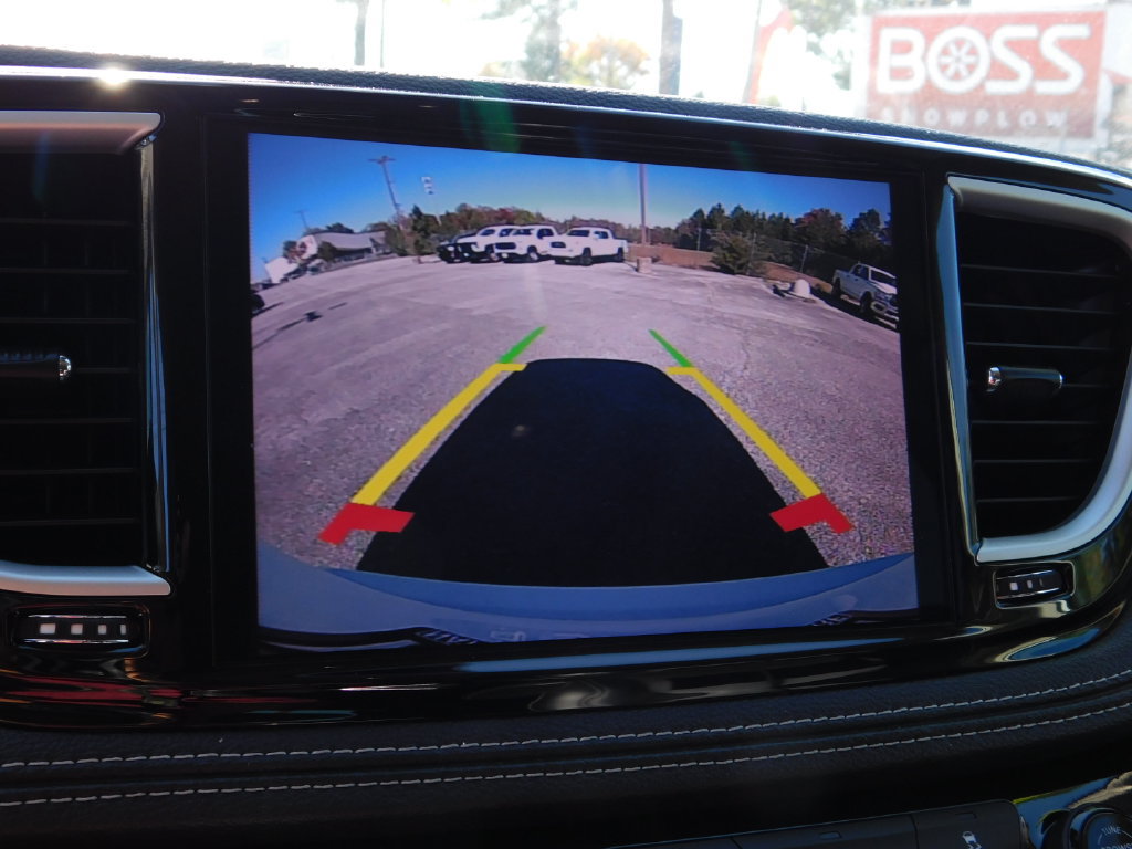Used 2024 Chrysler Pacifica Limited FWD image 24