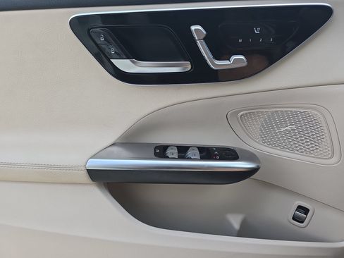 Used 2023 Mercedes-Benz C 300 4MATIC Sedan image 25