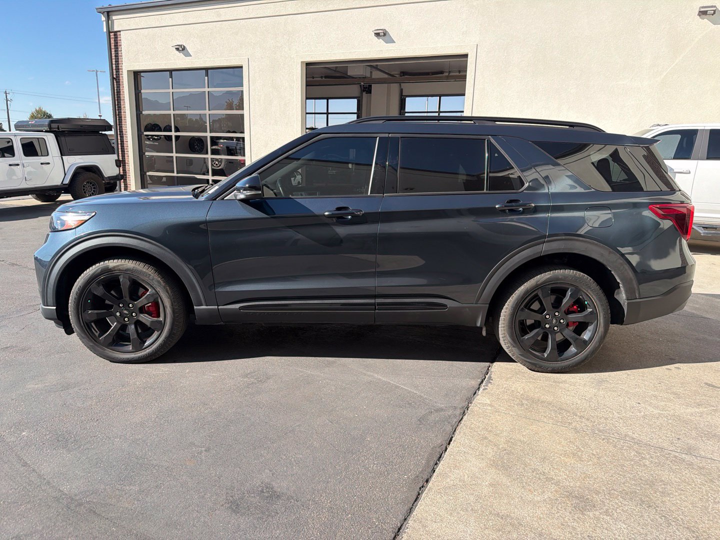 Used 2023 Ford Explorer ST w/ Equipment Group 401A AWD/4WD image 5