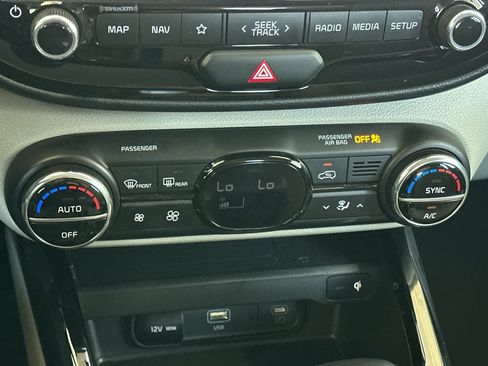 Used 2023 Kia Soul EX FWD image 21