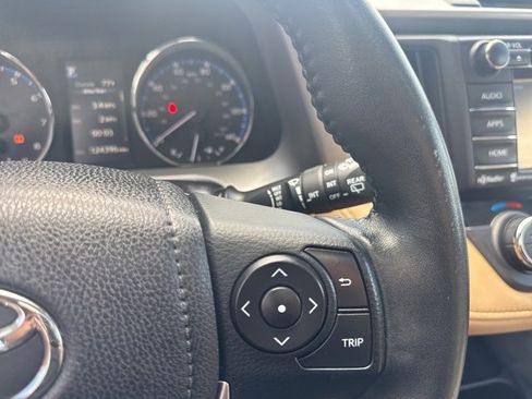 Used 2016 Toyota RAV4 XLE image 18