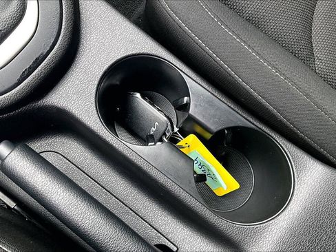 Used 2022 Kia Forte LXS image 17