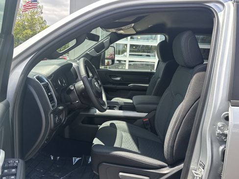 New 2026 RAM 1500 Express AWD/4WD image 12