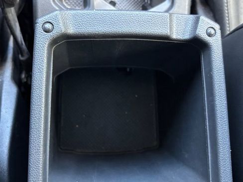 Used 2018 Volkswagen Tiguan SEL FWD image 35