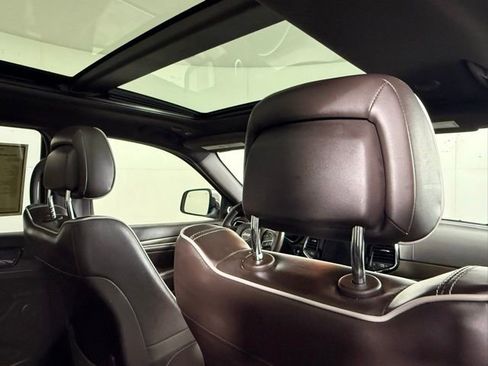 Used 2019 Jeep Grand Cherokee Overland image 26