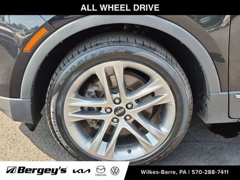 Used 2019 Lincoln MKC Reserve w/ MKC Climate Package AWD/4WD image 12