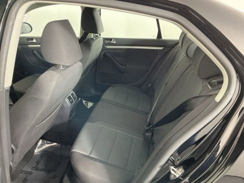Used 2010 Volkswagen Jetta S image 23