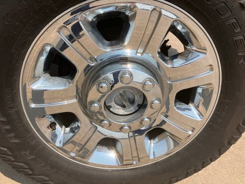 Used 2012 Ford F250 Lariat w/ Chrome Pkg AWD/4WD image 9