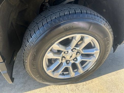 Used 2023 Chevrolet Silverado 1500 RST AWD/4WD image 18