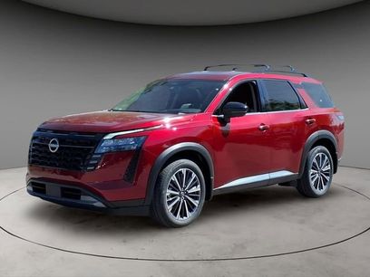 New 2026 Nissan Pathfinder Platinum w/ Cargo Package