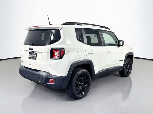 Used 2022 Jeep Renegade Altitude AWD/4WD image 7