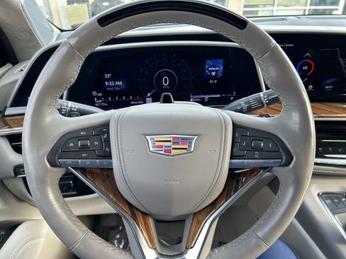 Used 2024 Cadillac Escalade Premium Luxury Platinum w/ Heavy-Duty Trailer Package image 15