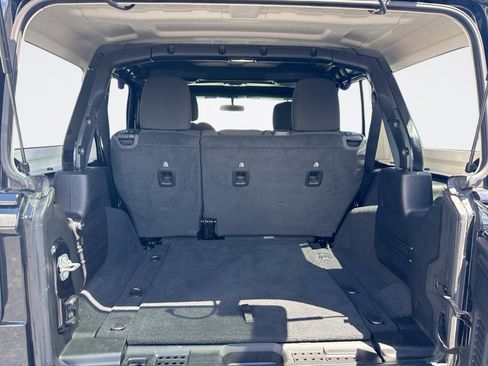 Used 2022 Jeep Wrangler Unlimited Sport AWD/4WD image 13