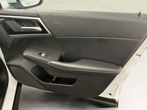 Used 2024 Mitsubishi Outlander SE AWD/4WD image 34