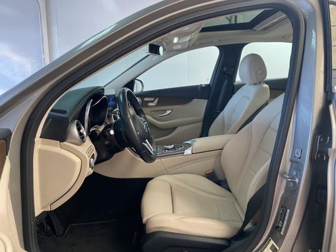 Used 2020 Mercedes-Benz C 300 4MATIC Sedan image 19