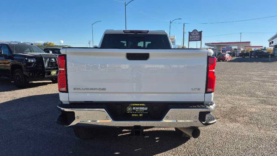 Used 2024 Chevrolet Silverado 2500 LTZ w/ LTZ Convenience Package AWD/4WD image 4