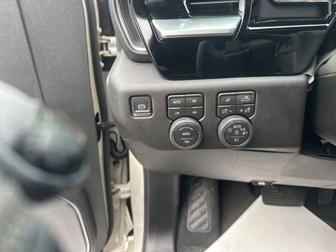 New 2026 Chevrolet Silverado 1500 High Country w/ LPO, Dark Essentials Package image 18