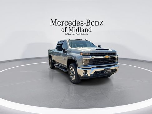 Used 2024 Chevrolet Silverado 3500 LT w/ Texas Edition RWD image 2