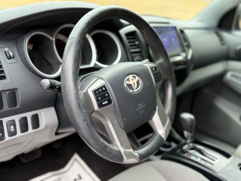 Used 2013 Toyota Tacoma 2WD Access Cab image 11