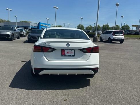 Used 2022 Nissan Altima 2.5 S FWD image 5