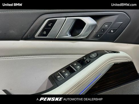 Used 2024 BMW X5 sDrive40i w/ Premium Package RWD image 3