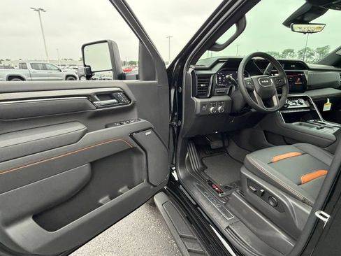 New 2026 GMC Sierra 2500 AT4 w/ AT4 Premium Plus Package AWD/4WD image 23