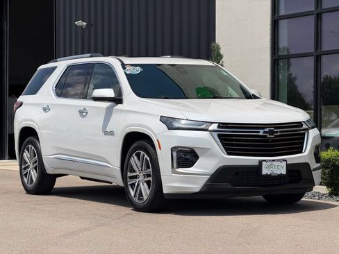 Used 2022 Chevrolet Traverse High Country w/ LPO, Cargo Package AWD/4WD image 4