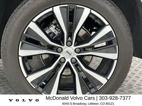 Certified 2024 Volvo XC60 B5 Plus AWD/4WD image 10